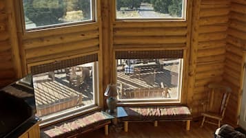 Smart TV, fireplace, offices