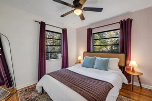 4 間睡房、書桌、免費 Wi-Fi、床單