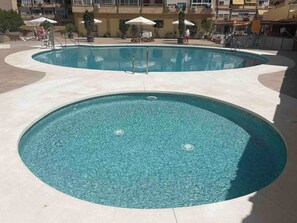 Pool - Apartment in Malaga Near Bajondillo Beach (Torremolinos)