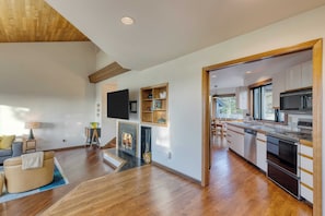 House (2 Bedrooms) | Interior - Half Block to Beach w/ Oceanview, Patio + Balcony The Shore Pine by Avantstay (Arch Cape)