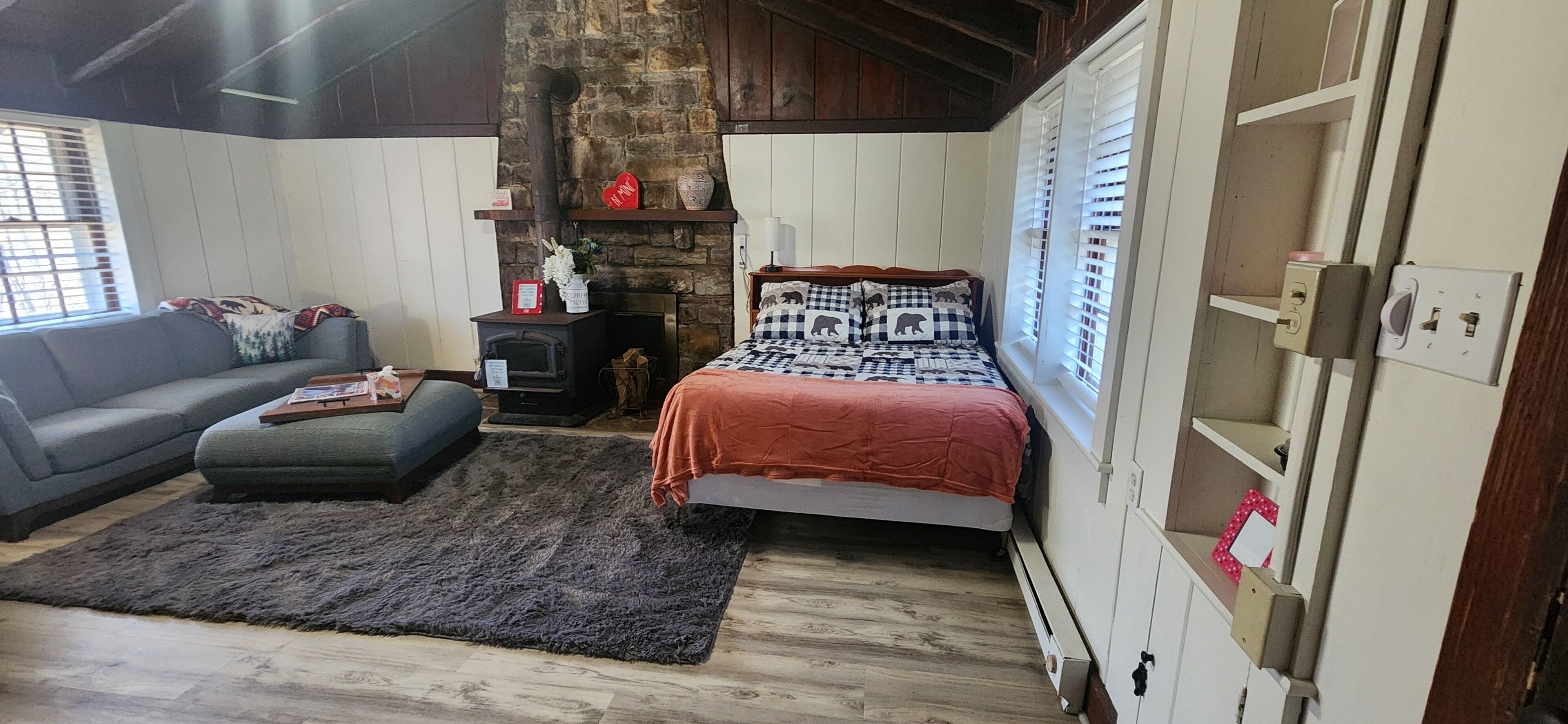 1 Schlafzimmer, Reisekinderbett, kostenloses WLAN, Bettwäsche