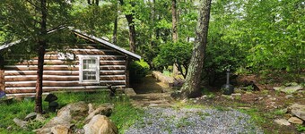 Birch Cabin at Hunting Creek Hideaway