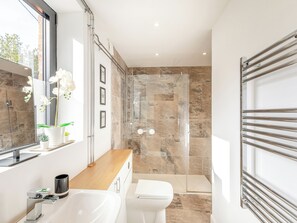 Towels - 2 bedroom accommodation in Leighton, near Welshpool (Leighton, near Welshpool)