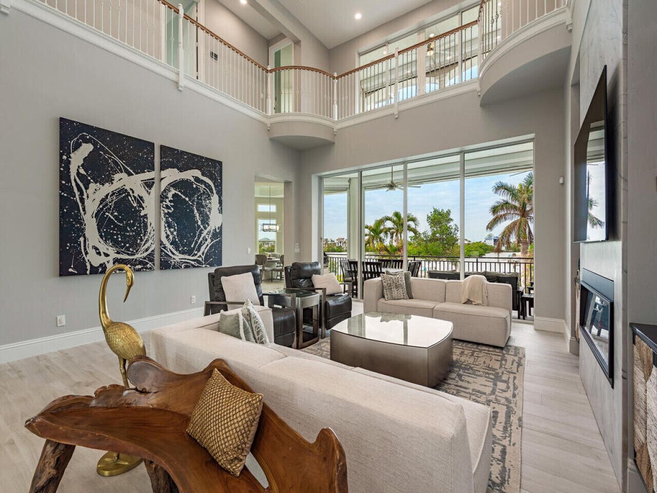 智能电视、立体声音响、办公室、电脑显示器