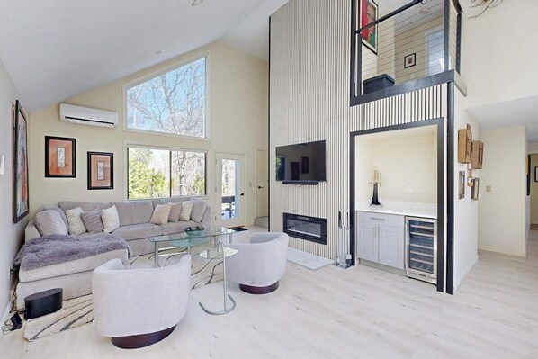 Fernseher, Kamin, Videospiele