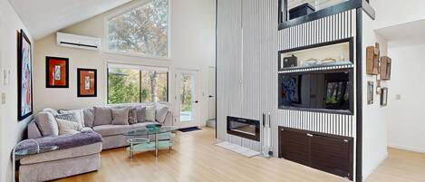 电视、壁炉、电子游戏