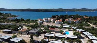 Casa mobile con piscina Toni vicino alla spiaggia