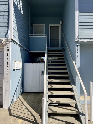 Exterior detail - Spacious, Light/Bright, Balcony w/Bay View, Garage (San Diego)