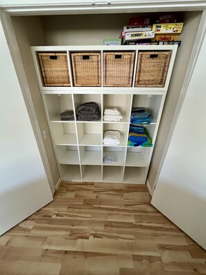 Interior - Spacious, Light/Bright, Balcony w/Bay View, Garage (San Diego)