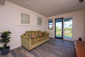 Télévision, chaîne hi-fi