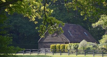 The Annex, Westerlands, Graffham, South Down National Park 2-3 Bedrooms