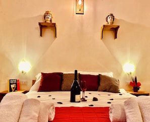 Superior kamer, op benedenverdieping | Een minibar, individueel gedecoreerd, individueel gemeubileerd