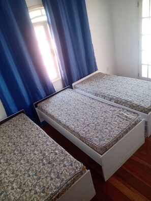 4 bedrooms, WiFi - YOUR SEASONAL HOME IN ARARUAMA (Areal Araruama)