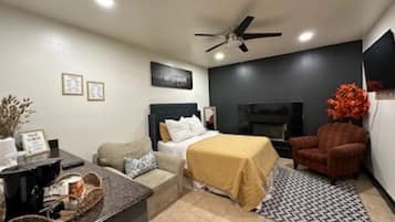 1 bedroom, WiFi, bed sheets