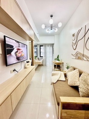Smart TV, video games