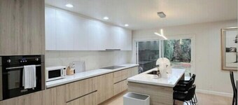 Luxury 3B house near Tec Hubs, High speed WiFi, Chef's Kitchen