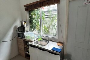 Private kitchen - Nice Stay House at Khlong Sam - Rangsit - Khlong Luang - Phathumthani (Khlong Luang)