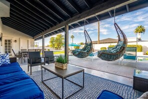 Outdoor dining - Pickleball-Basketball-HeatedPool-Spa-2 Primary BRs (Scottsdale)