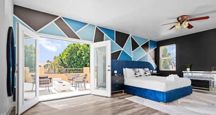 Pickleball, Heated Pool, Spa, Arcade, Pool Table