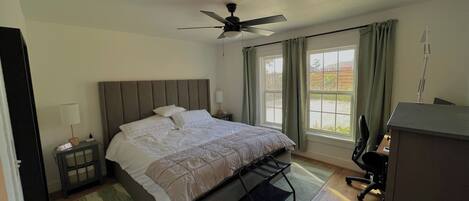 1 Schlafzimmer, Schreibtisch, Bügeleisen/Bügelbrett, kostenloses WLAN