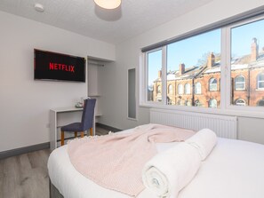 1 bedroom, iron/ironing board, free WiFi, bed sheets