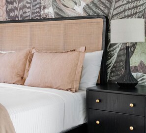 1 bedroom, iron/ironing board, bed sheets