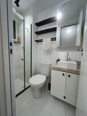 Hair dryer, towels, soap, toilet paper - Cozy apartment in São Paulo|Air Conditioning|Expo Center Norte|Subway (Vila Dom Pedro II São Paulo)