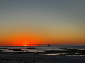 Beach - Knot A Care Beach Cottage (Long Beach)