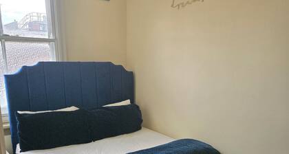 A 2beds luxury stylish apartment in queen street Wolverhampton