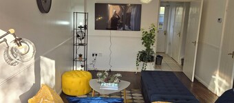 Glams2bed house