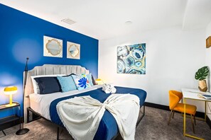 3 bedrooms, desk, iron/ironing board, WiFi