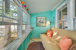 Smart TV, fireplace - Experience the magic of Misty Shores at North Pond in Smithfield Maine! (Smithfield)