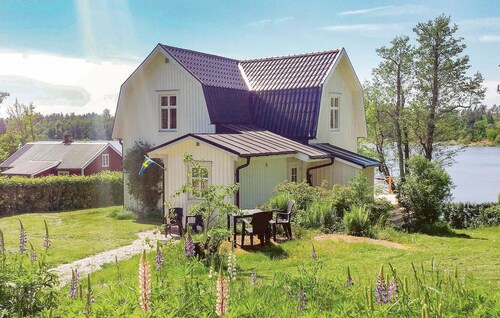 2 bedroom gorgeous home in åsensbruk