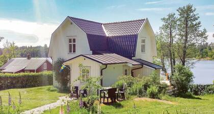 2 bedroom gorgeous home in åsensbruk