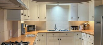 6 bedroom accommodation in Belper