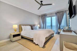 3 bedrooms, iron/ironing board, WiFi, bed sheets - Luxurious Ocean View Villa (St. George)
