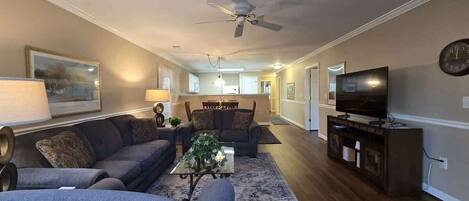 Smart-TV og DVD-spiller