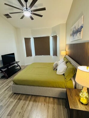 3 Schlafzimmer, Bügeleisen/Bügelbrett, WLAN, Bettwäsche