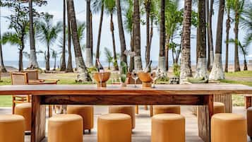 Vista frontal de la propiedad