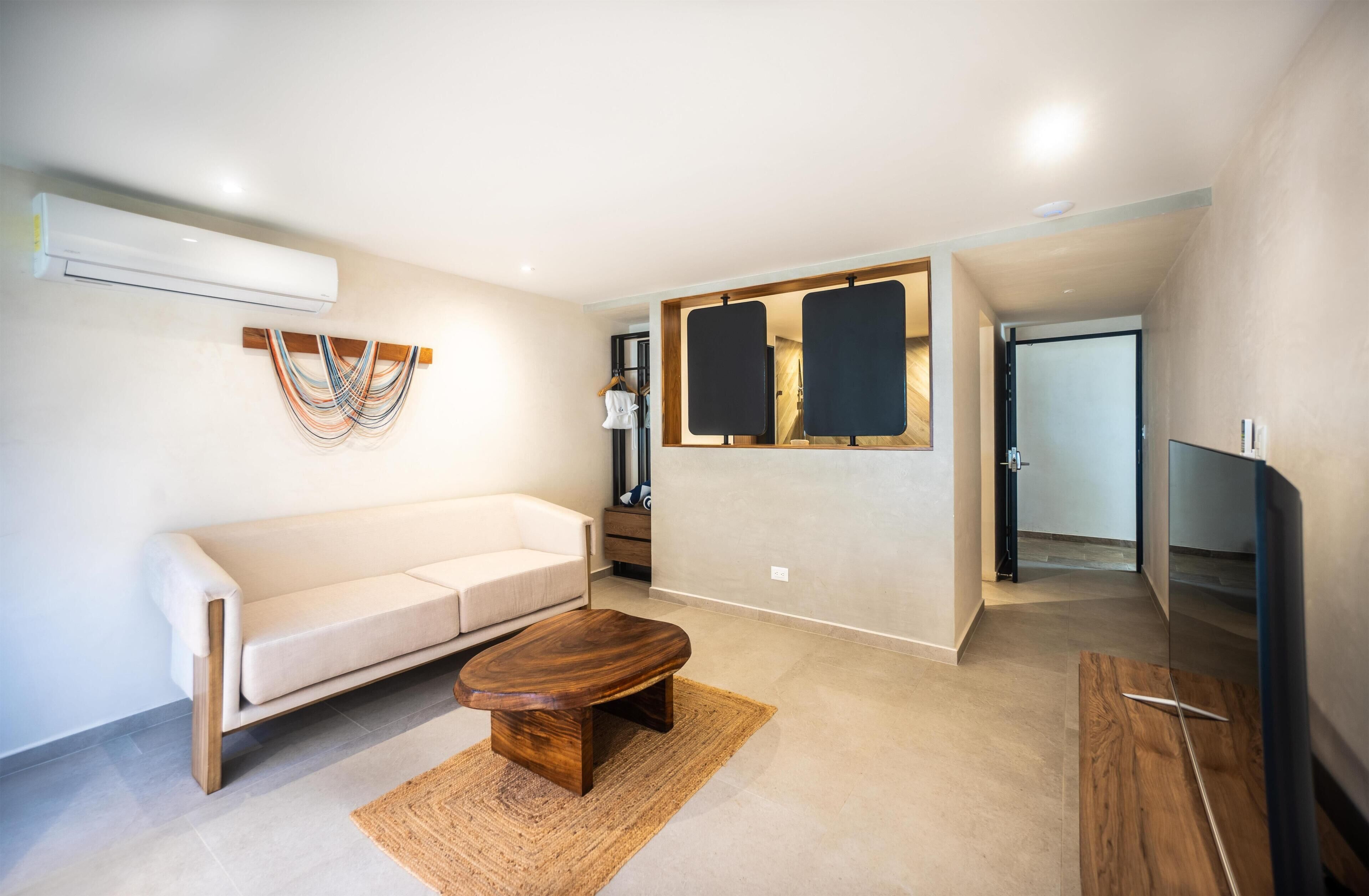 Suíte, 1 cama King, vista para o oceano, de frente para a praia | Roupas de cama de algodão egípcio, roupas de cama premium