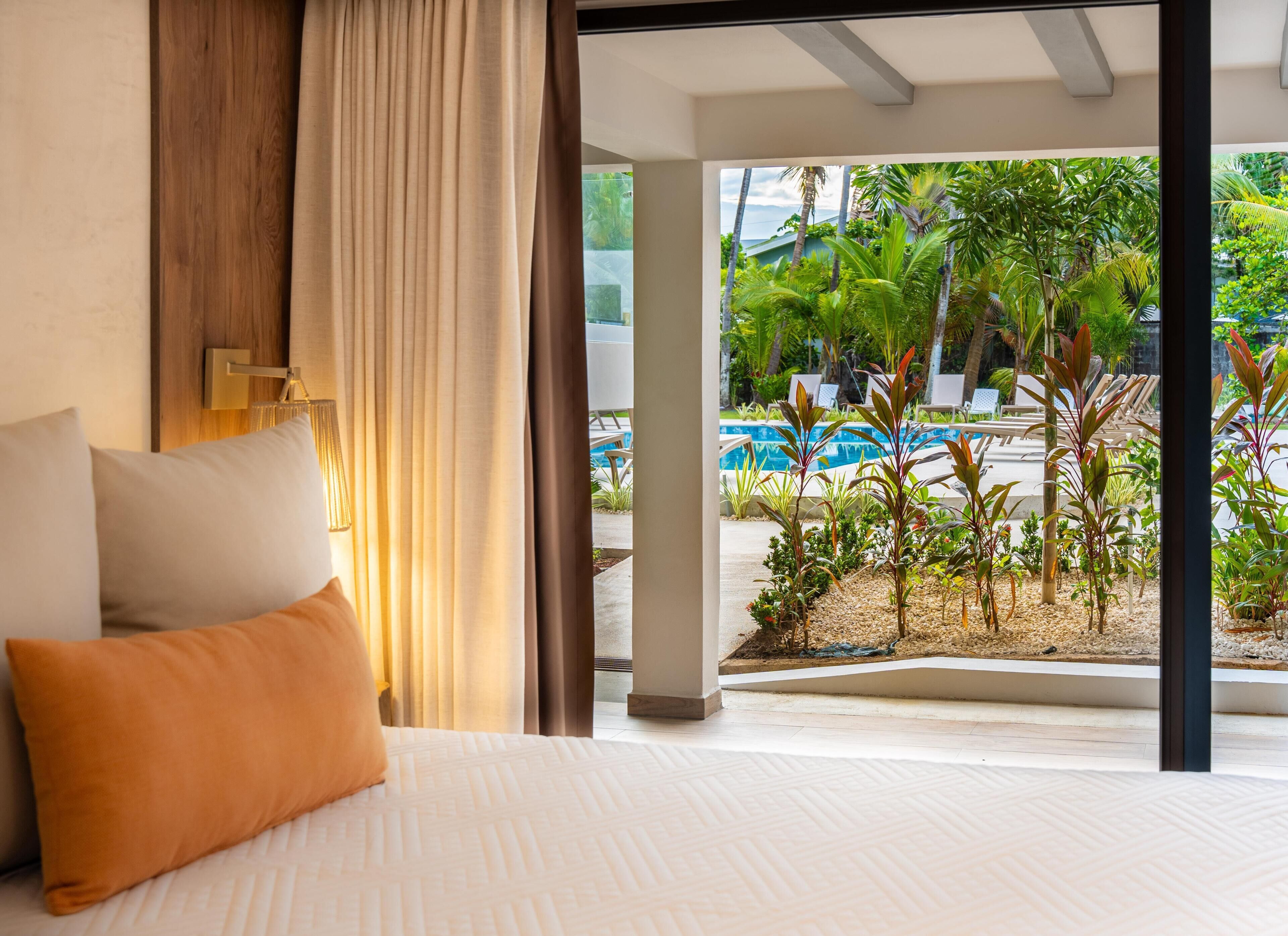 Quarto standard, 1 cama Queen, para não fumantes, acesso à piscina (1st Floor) | Roupas de cama de algodão egípcio, roupas de cama premium