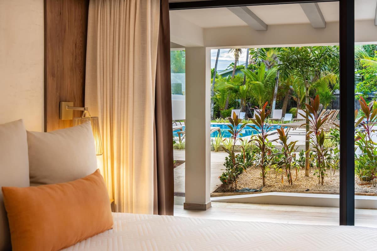Egyptian cotton sheets, premium bedding, down comforters