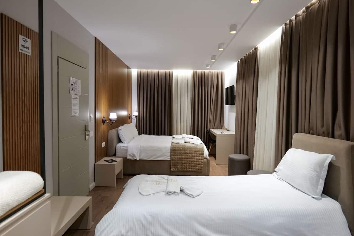 Room, Balcony, Park View | 1 bedroom, iron/ironing board, free WiFi