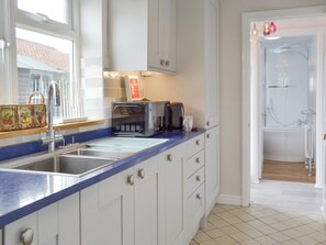 Dishwasher, cookware/dishes/utensils