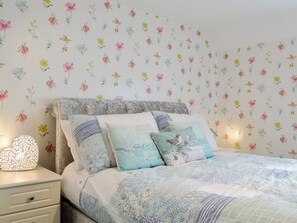 2 makuuhuonetta, ilmainen Wi-Fi, vuodevaatteet