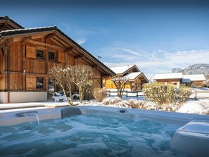 Outdoor spa tub - Chalet OCimes - authentic alpine stay 12p with sauna - OVO Network (Samoëns)