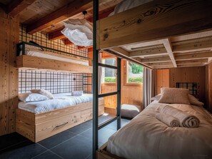 5 chambres, fer et planche Ă repasser, Wi-Fi, draps fournis