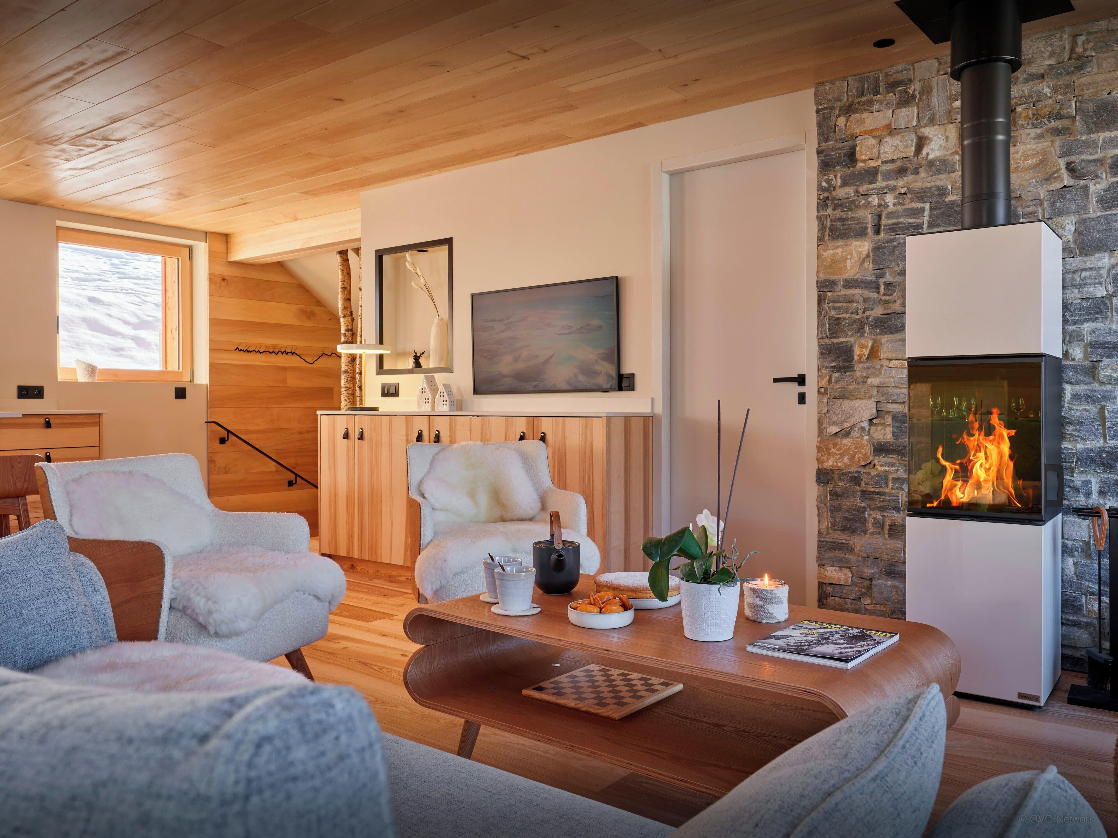 TV, fireplace, stereo