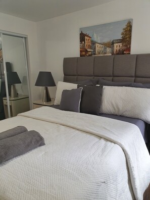 2 chambres, fer et planche Ă repasser, Wi-Fi, draps fournis
