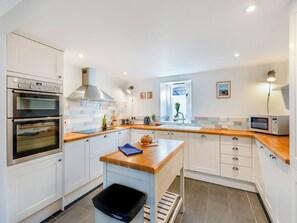 Dishwasher, cookware/dishes/utensils